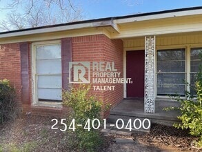 Building Photo - 3719 Parkwood St