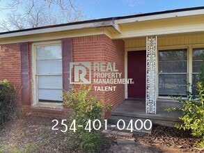 Building Photo - 3719 Parkwood St