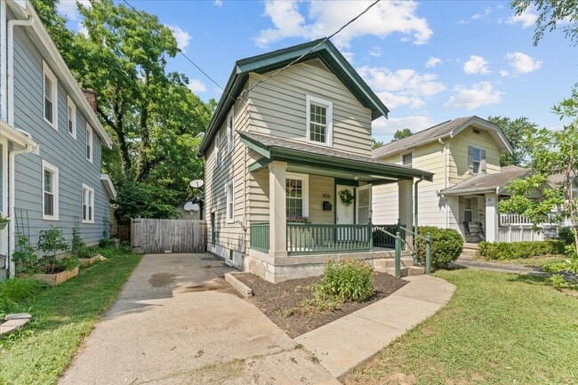 Building Photo - 3126 Mapleleaf Ave