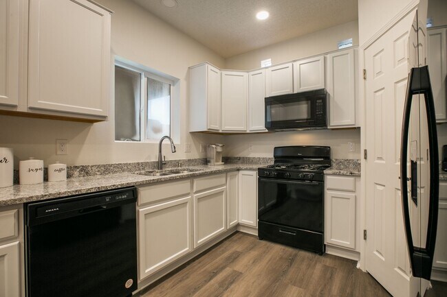 Foto del edificio - North Valley Townhome