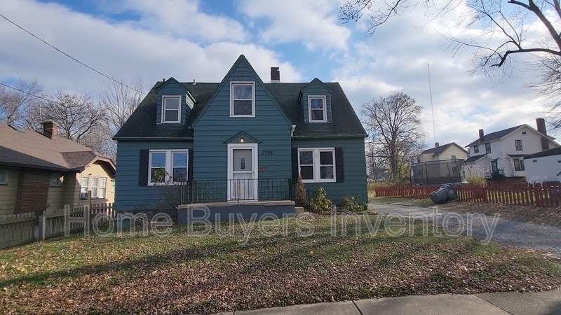 Primary Photo - 3735 Elbertus Ave