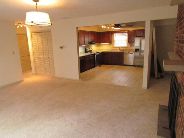 Foto del edificio - 3375 Moundview Ct