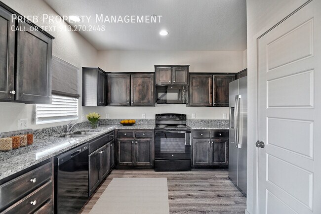 Building Photo - Reserve Townhome - Available August 16th