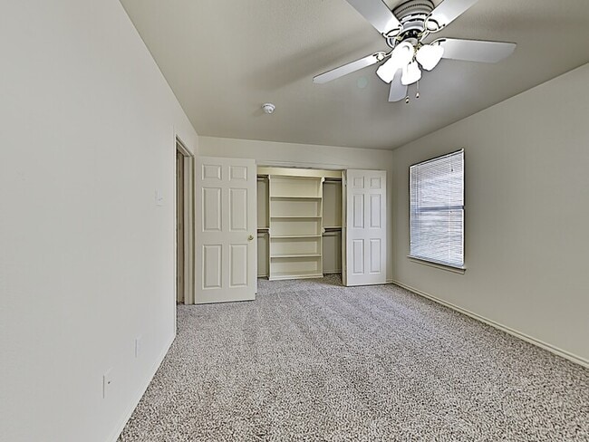 Building Photo - 938 Austin Ct