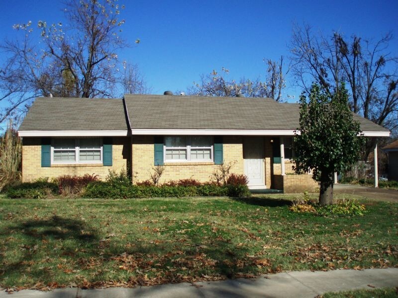Primary Photo - Large House With Extra Living Area