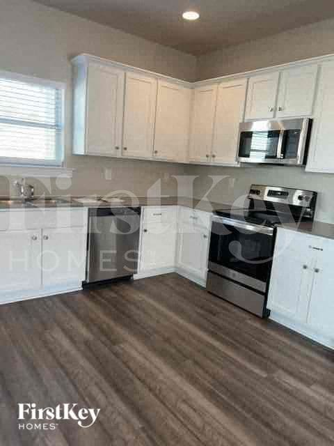 Building Photo - 125 Avalon Wy