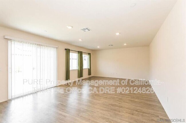 Foto del edificio - 1258 Justice Pl