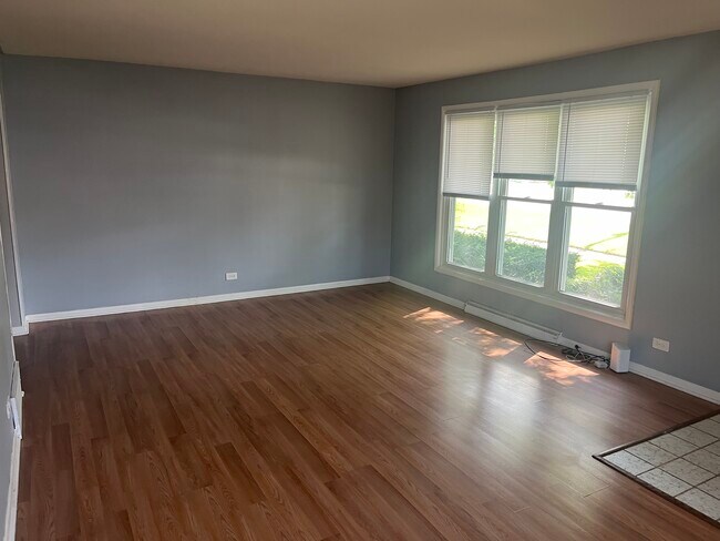 Foto del edificio - 17229 Burnham Ave