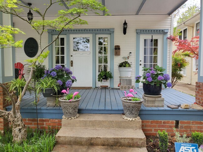 Front door - 5626 Columbia Ave