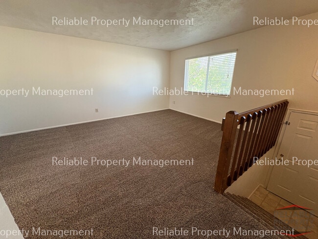 Building Photo - 1387 Elizabeth Cir