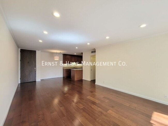 Building Photo - 448 N Bellflower Blvd