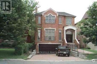 Building Photo - 315 Brooke Ave