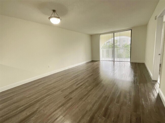 Foto del edificio - 9357 SW 77th Ave