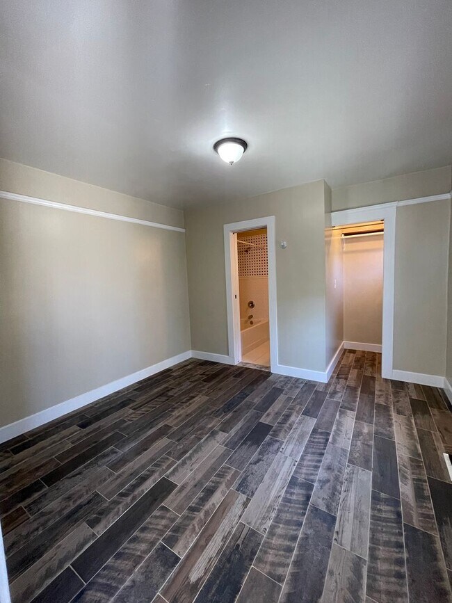 Building Photo - Charming Southside Home