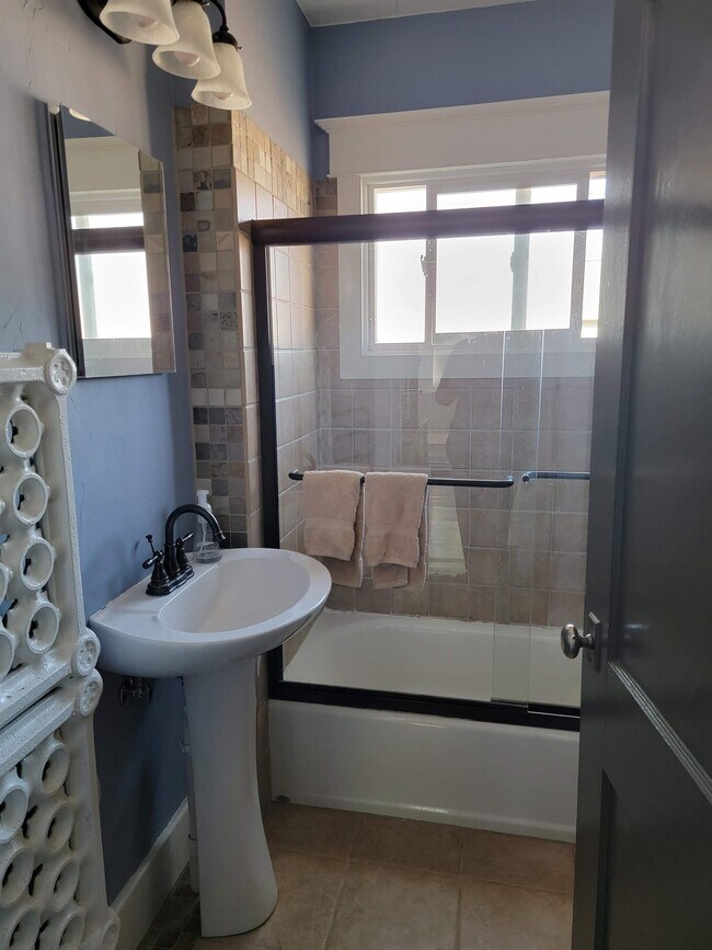 Foto del edificio - 515 E Callender St