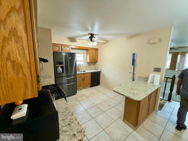 Building Photo - 9109 Diplomat Pl