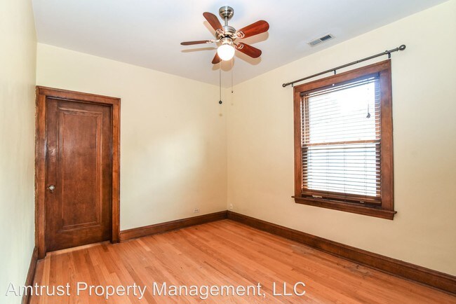 Foto del edificio - 5915 N Fairfield Ave