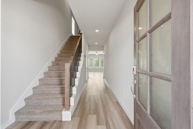 Building Photo - 17430 Rosette Grass Dr