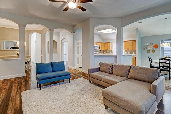 Building Photo - 4903 Lake Catherine Ct