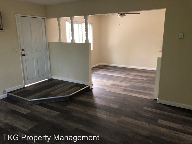 Building Photo - 2140 Associated Rd