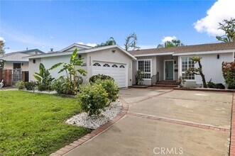 Building Photo - 9233 Swinton Ave