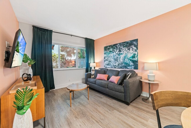 Building Photo - 365 N Ocean Blvd