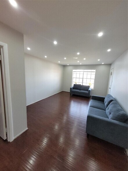 Foto del edificio - 7213 Beechnut St