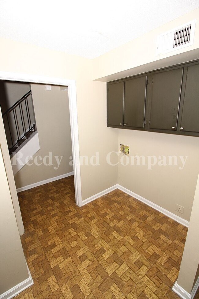 Foto del edificio - 3434 Dungreen St