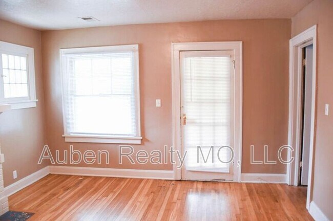 Foto del edificio - 5405 Harrison St