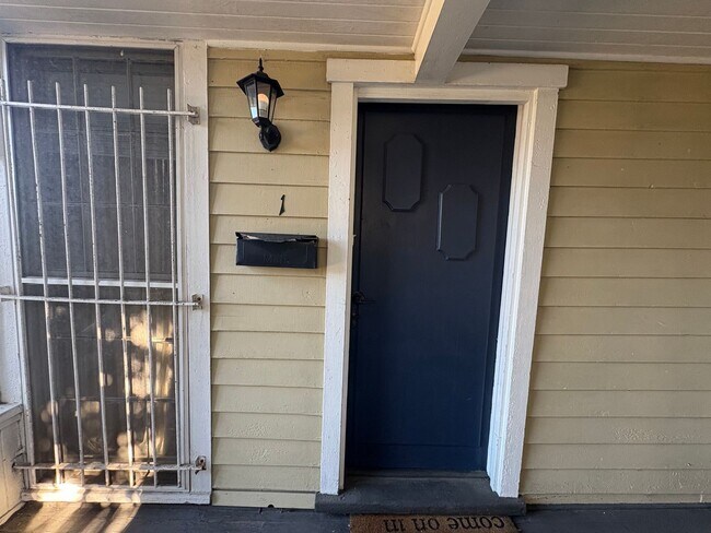 Foto del edificio - 1020 Adams St