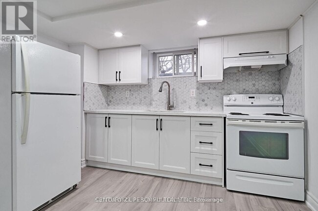 Building Photo - 48 Tulloch Dr