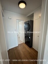 Building Photo - 801 E 1st St