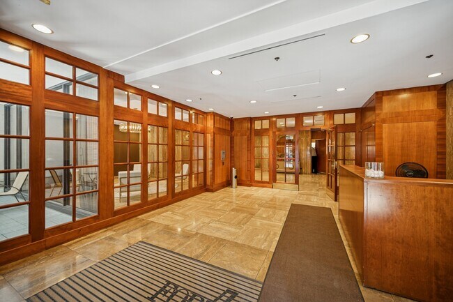 Foto del edificio - 40 E Delaware Pl