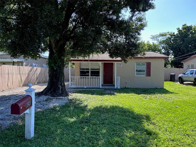 Foto del edificio - 820 NW 4th Ave