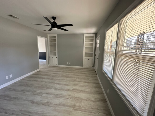 Building Photo - 104 Duke Rd