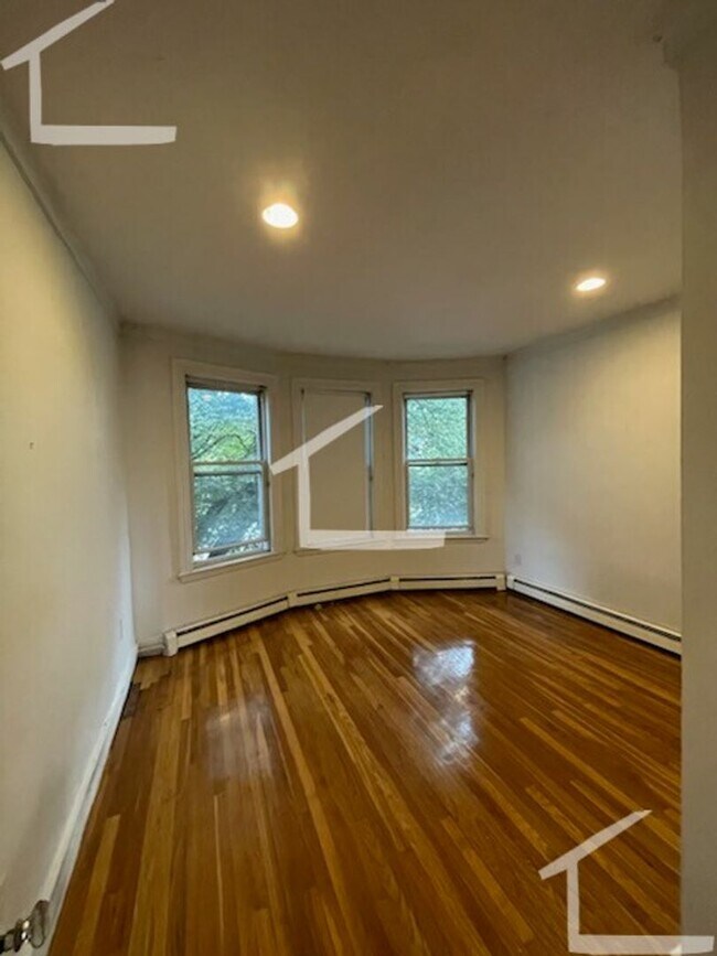 Building Photo - Parking Included, In Unit Washer and Dryer...