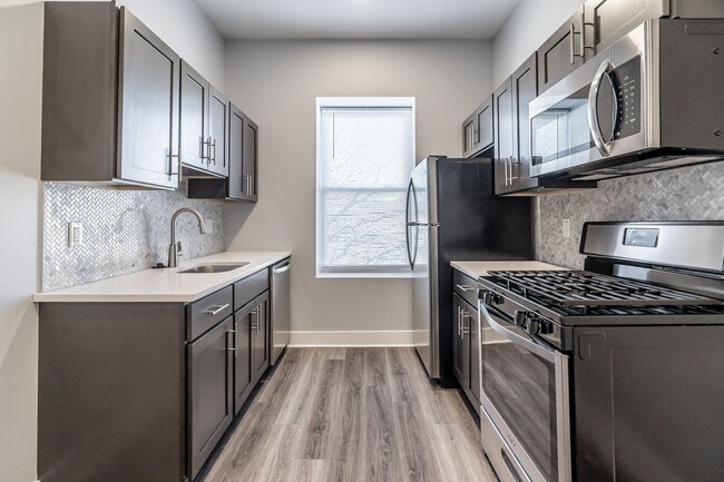 Photo - 806 N 41st St Apartment