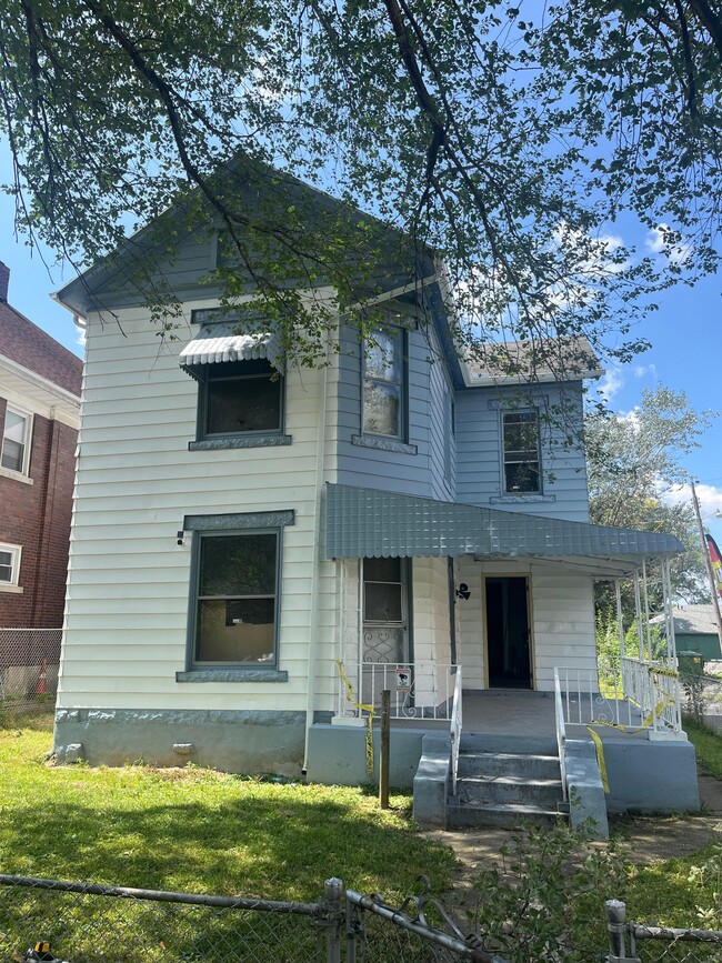 Building Photo - 21 Grosvenor Ave