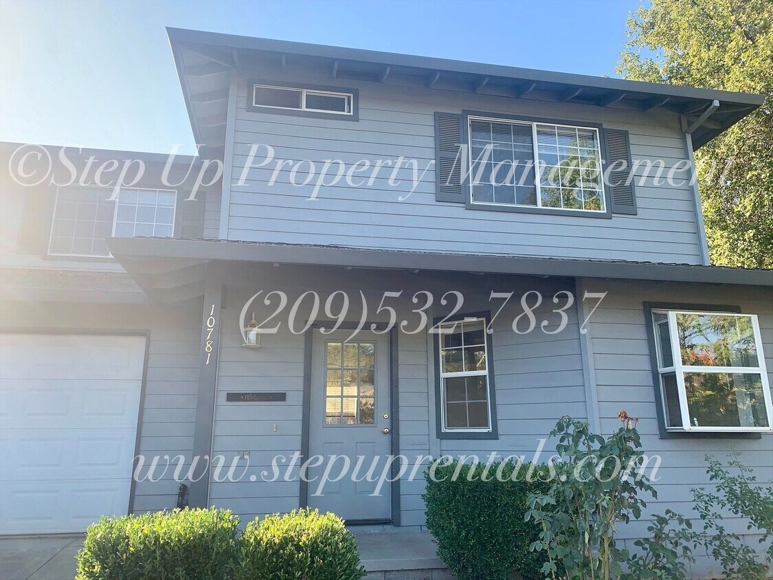 Foto principal - Welcoming and Spacious 3 Bedroom 2.5 Bathroom Home in Sonora!