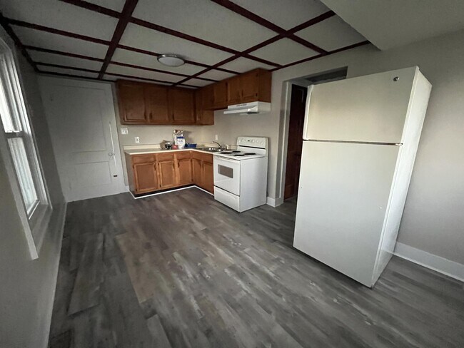 Building Photo - 1334 Campbell Ave