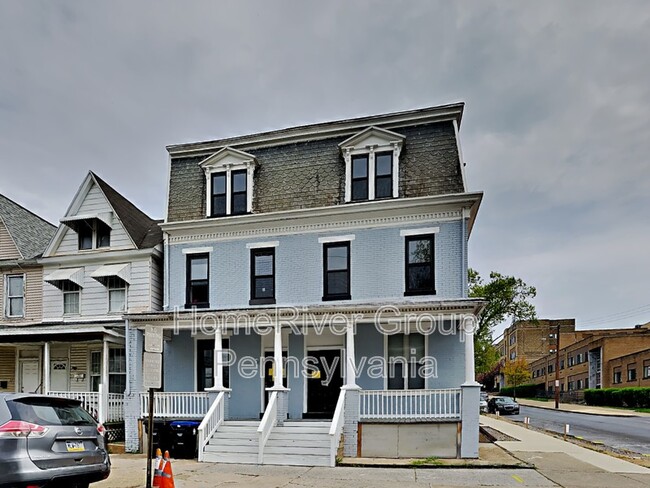 Building Photo - 33 S 18th St