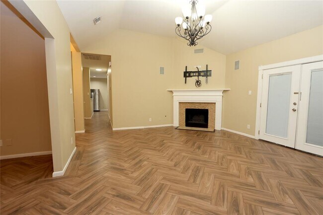 Building Photo - 16011 Mountain Shadows Dr