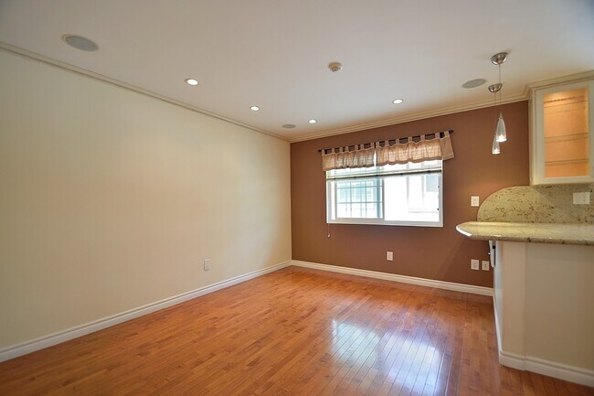 Foto del edificio - 620 Beryl St