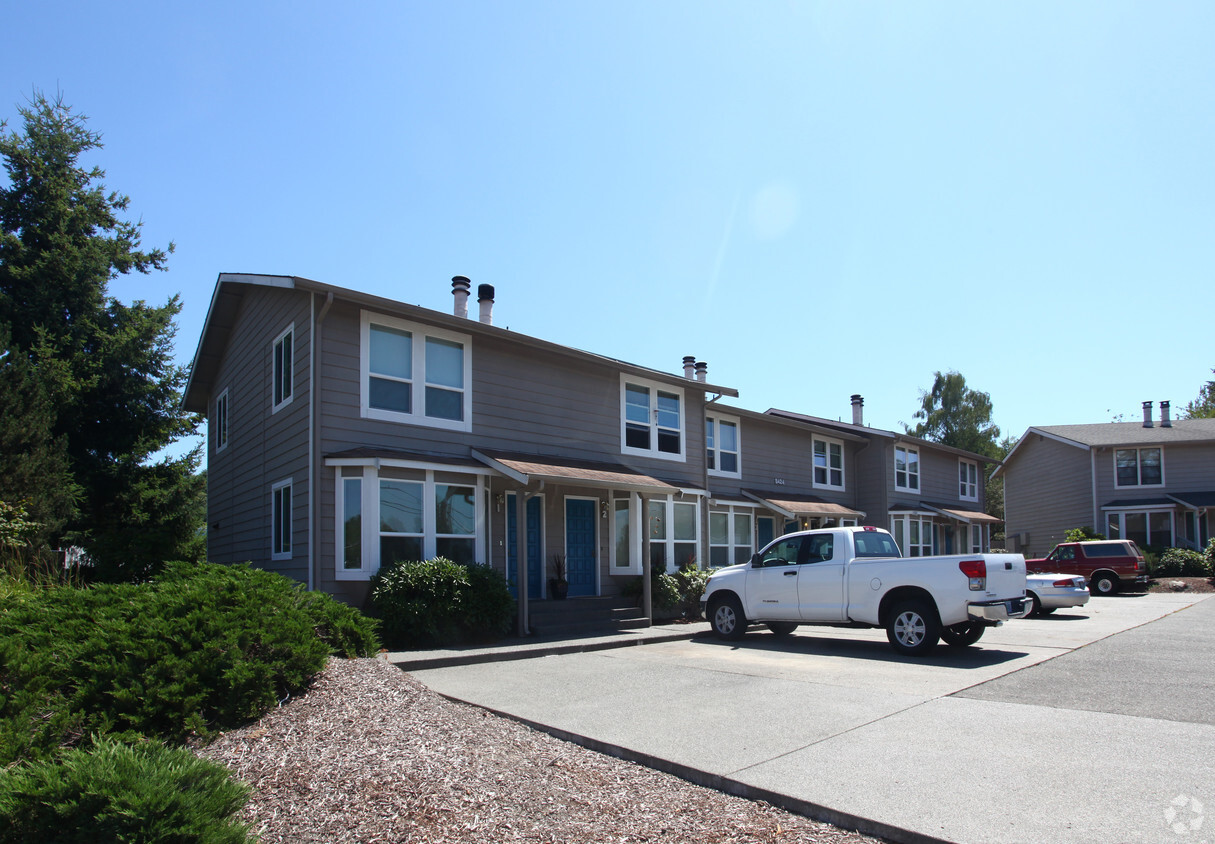 Building Photo - Titlow Beach Condominium