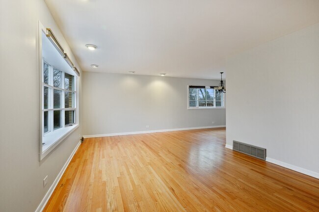 Foto del edificio - 3023 Central Ave