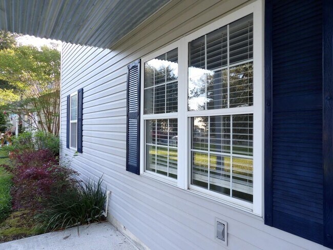 Foto del edificio - 1324 Waterway Dr