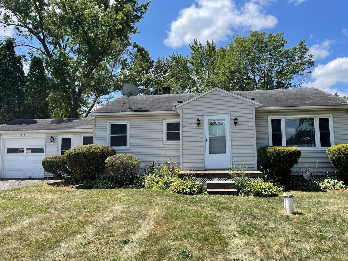 Foto principal - 518 W Maple St