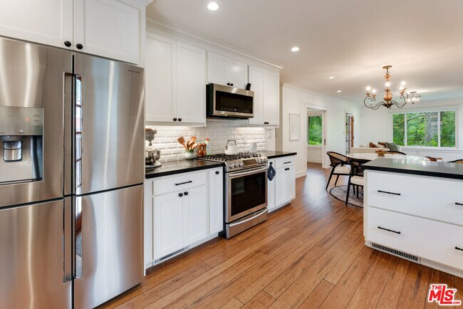 Foto del edificio - 1462 Mentone Ave