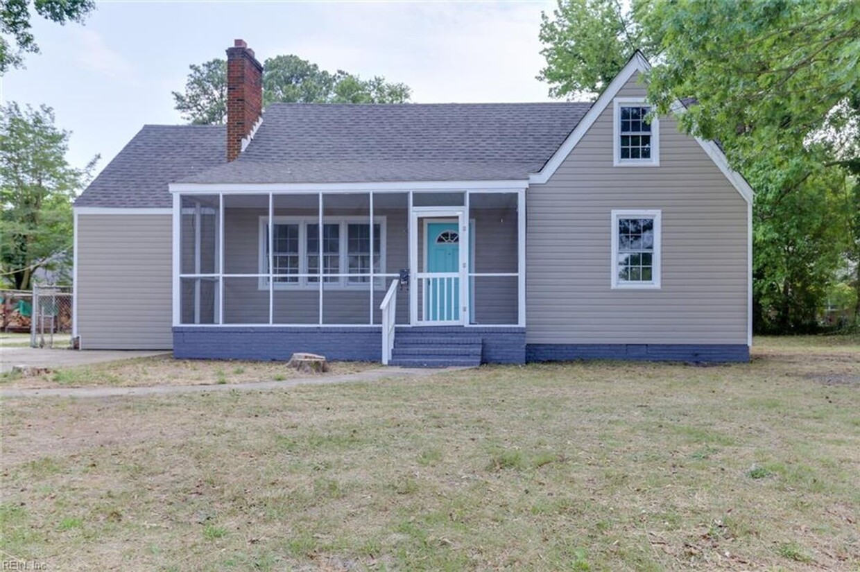 Primary Photo - Single Family 5 beds/2 baths in Norfolk!