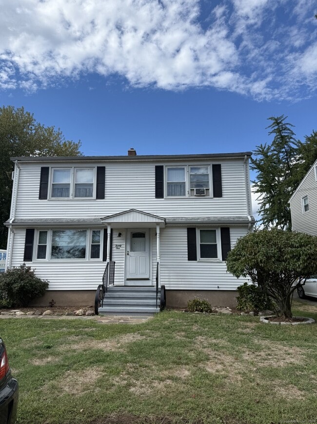 Building Photo - 21 Mettler St